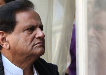 Congress MP Ahmed Patel during the parliament on 23th nov. 2016. Express photo by Renuka Puri. *** Local Caption *** Congress MP Ahmed Patel during the parliament on 23th nov. 2016.