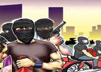 Miscreants loot three cattle traders