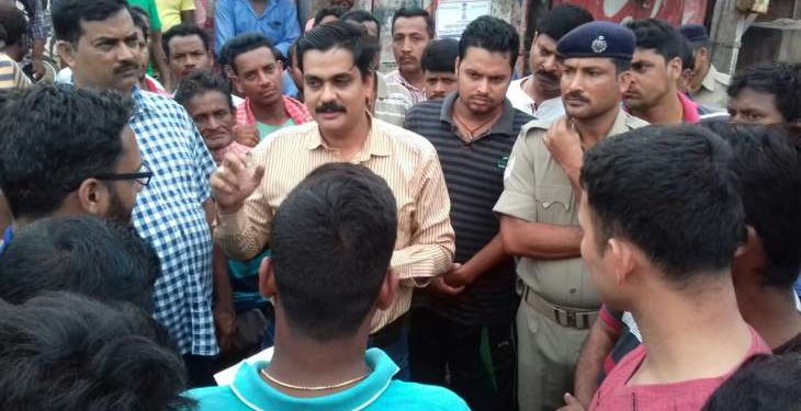 Road blockade against power cuts