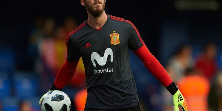 Spain goalkeeper David de Gea has demanded a public apology from Spanish PM