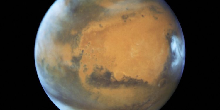 NASA shows the planet Mars