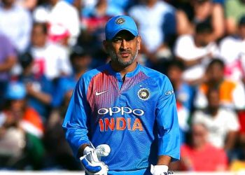 Dhoni utterly failed as a finisher against England in London, Saturday      