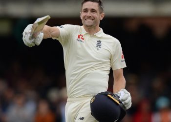 Chris Woakes celebrates reaching his maiden century against India at Lord's Cricket Ground