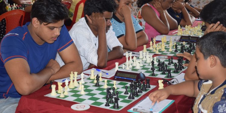 Players contemplate over their next moves in Bhubaneswar, Saturday     