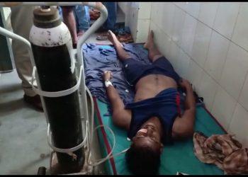 Susant being treated in Bhawanipatna before his death, Saturday