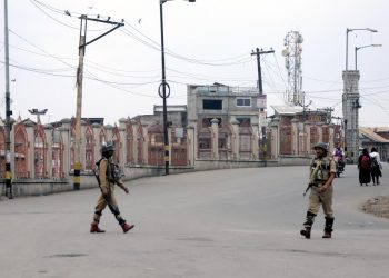 Day 89: Kashmir continues to remain shut
Life remained affected on Wednesday in Kashmir on the 89th consecutive day of shutdown called by the resistance leadership..Photo's By:-Shah Jehangir