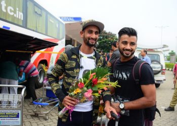 Indian hockey players Mandeep Singh (L) and Manpreet Singh pose for the shutterbugs at the BPIA, Sunday