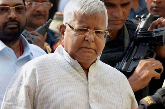 Fodder scam: SC refuses to issue notice on CBI's plea challenging bail to Lalu Yadav, tags it with pending petition