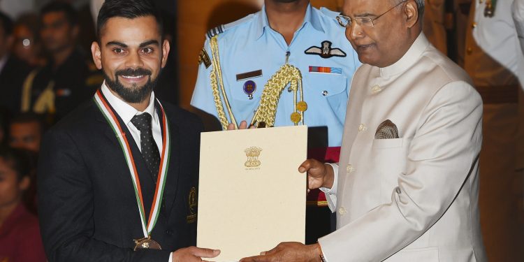 President Ram Nath Kovind confers Rajiv Gandhi Khel Ratna award on cricketer Virat Kohli at the National Sports and Adventure Award at Rashtrapati Bhawan in New Delhi