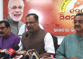 BJP leaders Golak Mohapatra, Pitambar Acharya and Samir Mohanty address the media in Bhubaneswar, Friday