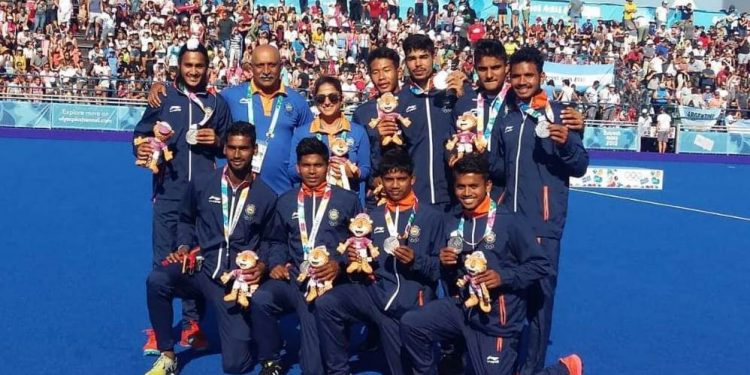 India men’s team pose with their medals at Buenos Aires