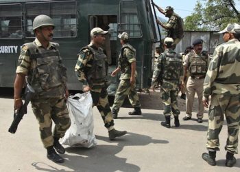 Military operations in Srinagar, militants dead.