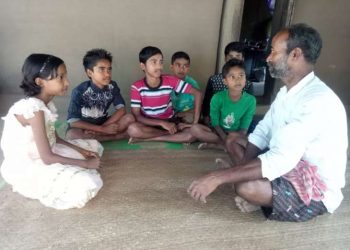Maths whizz; Illiterate labourer solves maths problems faster than calculator