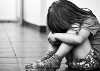 Two-year-old girl sleeping with mother on footpath raped in New Delhi