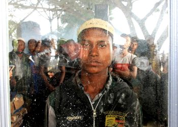 Rohingya Muslim people as seen inside a room at Kuala Idi Rayeuk port after arriving on a wooden boat in Aceh Timur, Indonesia, December 4. (AGENCIES)