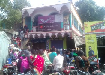 Post offices fail to handle rush for Aadhaar