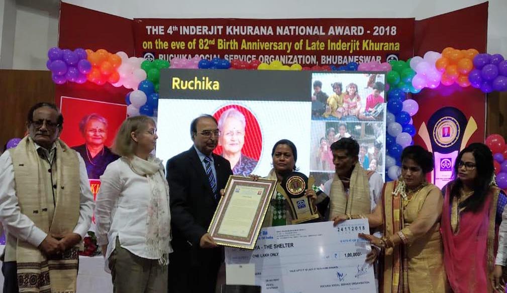 Sujata Patnaik receiving award
