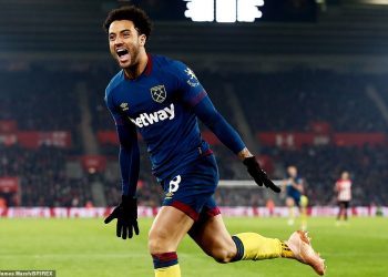 Felipe Anderson wheels away in celebration after scoring against Southampton, Thursday