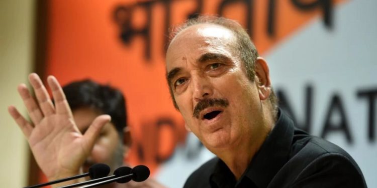 Rahul 'mismanaged' Himanta episode, Sonia didn't assert herself: Azad in memoir