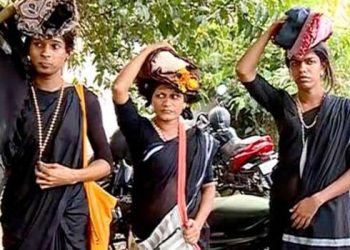 Sabarimala devotees approaching the shrine