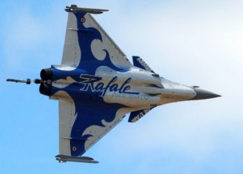 A Dassault Rafale fighter takes part in flying display during the 52nd Paris Air Show at Le Bourget Airport near Paris, France June 25, 2017. REUTERS/Pascal Rossignol