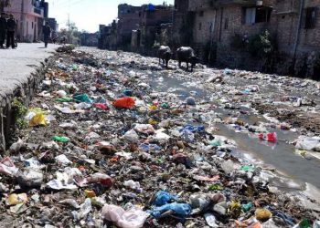 Rispana river bed strewn with garbage in Dehradun (TWITTER)
