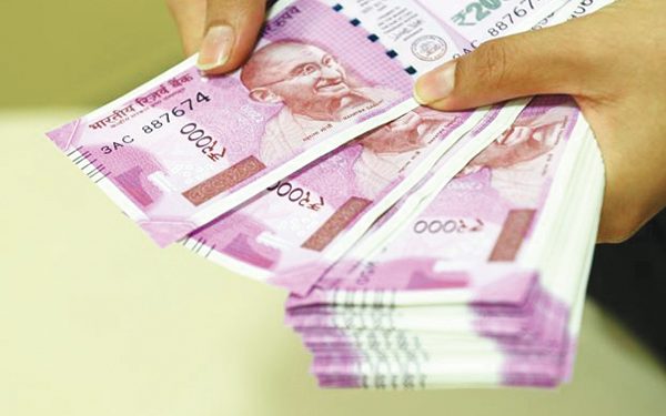 Rupee falls 17 paise against US dollar in early trade