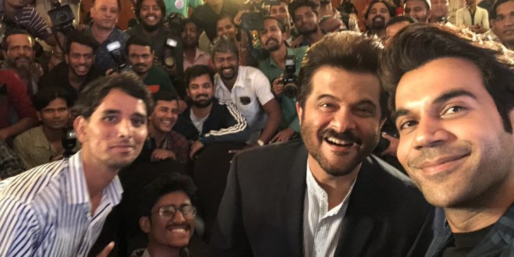 Anil Kapoor and Rajkumar Rao pose for a selfie with fans
Photo @Anil Kapoor Twitter