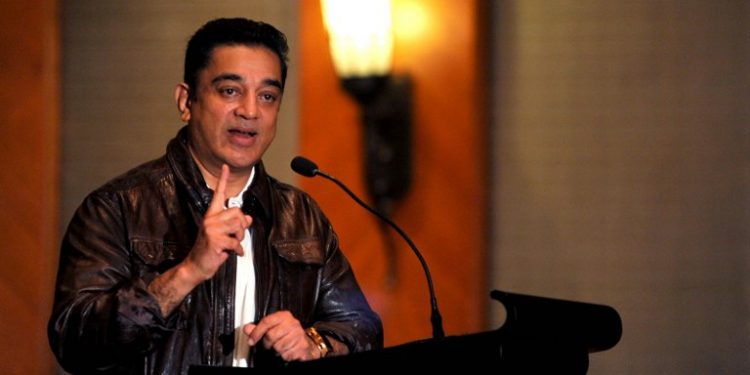Indian Bollywood actor Kamal Haasan speaks during a press conference to announce the premiere of the upcoming film Vishwaroop in Mumbai on January 4, 2013. AFP PHOTO/ STR / AFP / STRDEL