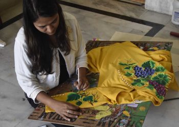 hand-painted saree- preeti dhanuka