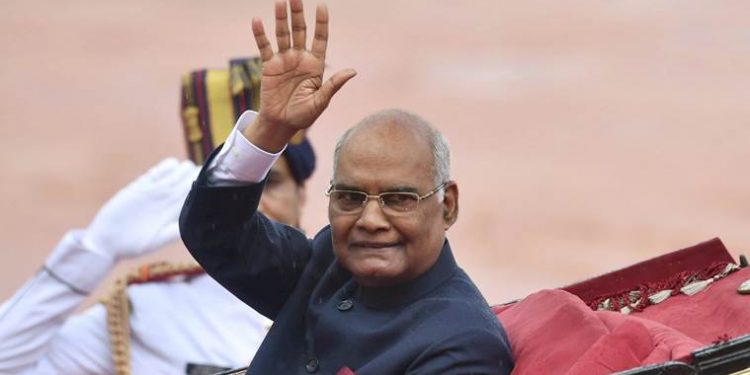 New Delhi: President Ram Nath Kovind waves as he leaves in a regal buggy after inspecting a guard of honour in the forecourt of the Rashtrapati Bhavan in New Delhi (PTI)