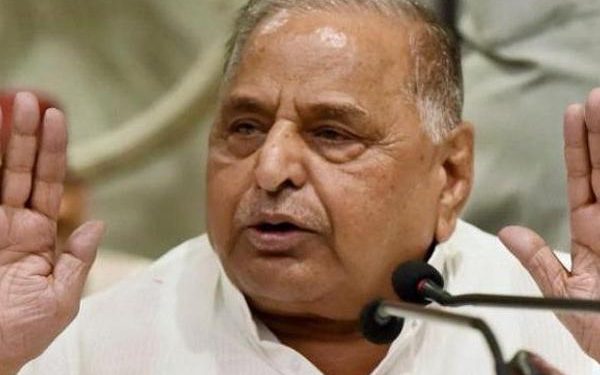 Mulayam Singh Yadav to be cremated Tuesday in Saifai