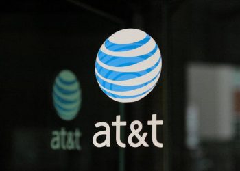 Appeals court backs merger of AT&T with Time Warner.