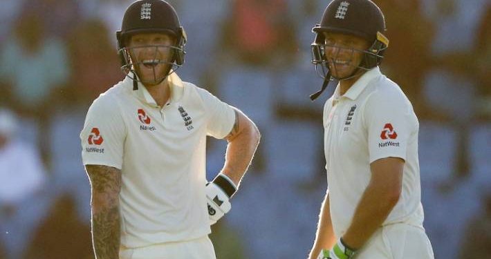 Ben Stokes (L) and Jos Buttler