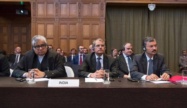 Harish Salve (L) and other Indian lawyers at the ICJ hearing on Kulbhushan Jadhav