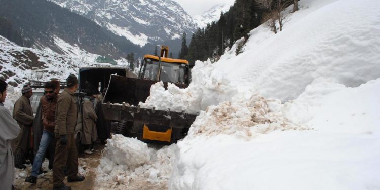 Jammu-Srinagar highway (IANS)