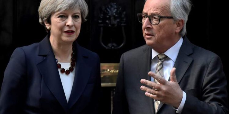 Theresa May and Jean-Claude Juncker