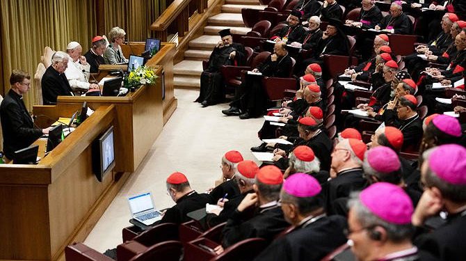 This photo taken and handout by the Vatican Media February 23, 2019 shows Pope Francis (3rdL), summit moderator, Italian priest Federico Lombardi (2ndL), cardinals and bishops (Front, R, Rear) attending at the Vatican the third day of a global child protection summit for reflections on the sex abuse crisis within the Catholic Church. (AFP)