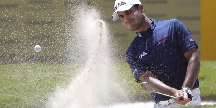 The 22-year-old Indian, who hit the spotlight at the same stage last year, shot a poor six-over 77.