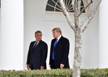 US President Donald Trump (R) greets Colombian President Ivan Duque at the White House February 13, 2019 (AFP)