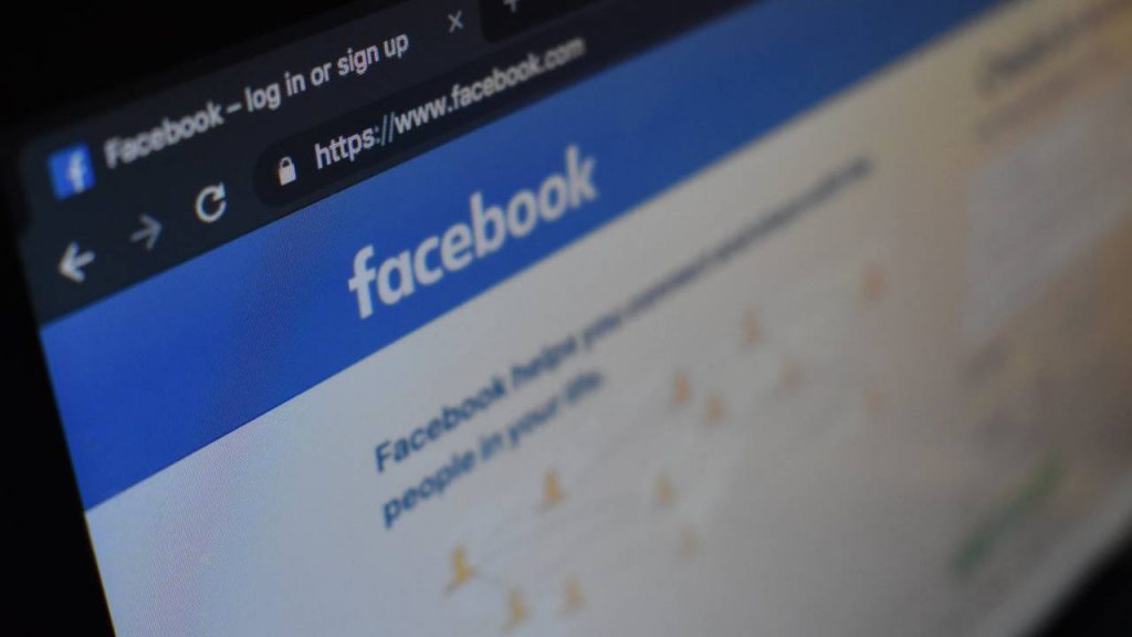Facebook kills 687 fake accounts linked to Congress