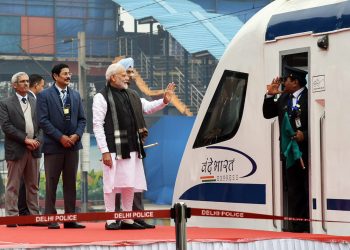 Prime Minister Narendra Modi flags off the Vande Mataram Express at New Delhi, Friday