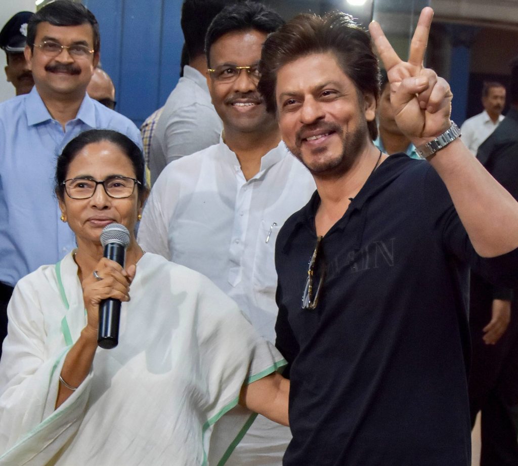 Shah Rukh Khan meets Mamata Banerjee in Kolkata