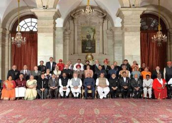 3 Odias among 54 conferred with Padma awards by President