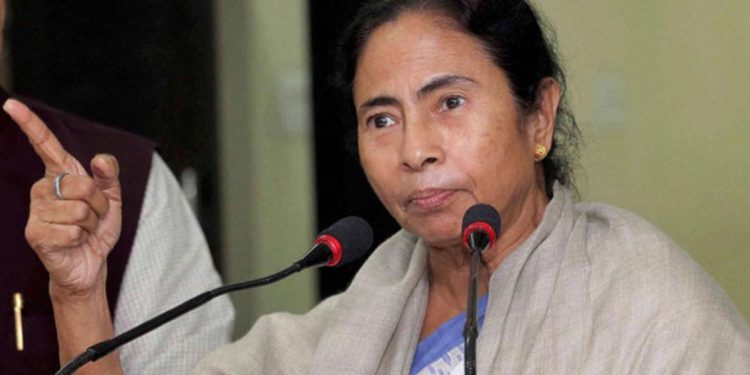 Mamata to visit Odisha this month, meeting with Naveen Patnaik likely