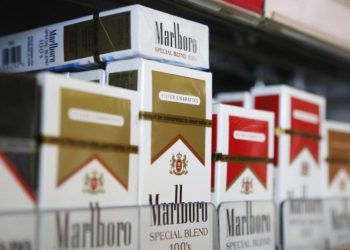 Packs of Marlboro cigarettes are displayed for sale at a convenience store in Somerville, Massachusetts July 17, 201 (REUTERS)