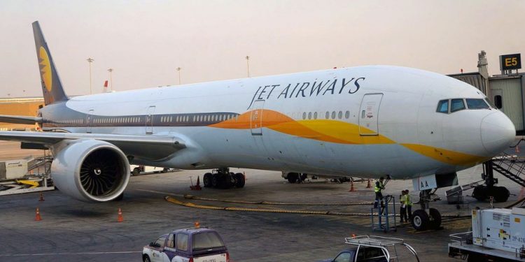 Aviation Minister calls meeting after Jet Airways grounds flights