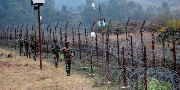 The firing was intense in the Krishna Ghati sector, where the Pakistani troops resorted to mortar shelling and firing by small arms from around 04.30 AM.