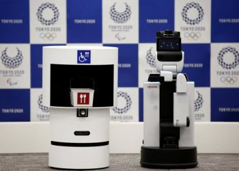 The robots can carry food and other goods, guide viewers to their seats and provide event information. (Image: reuters)