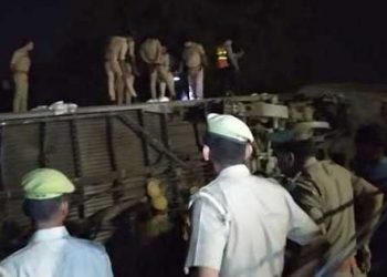 Three injured as Delhi-bound train derails near Kanpur
